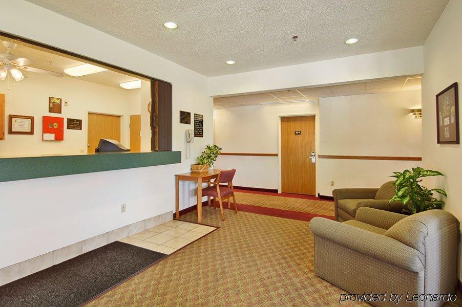 Wamego Inn And Suites Interior photo